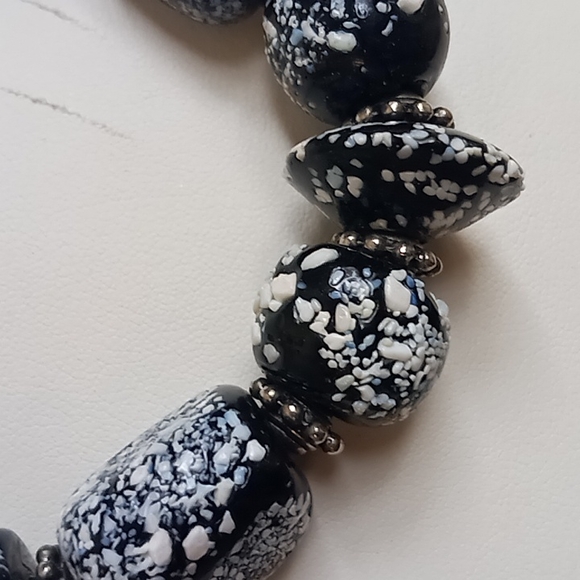 Statement beaded necklace - Picture 7 of 7